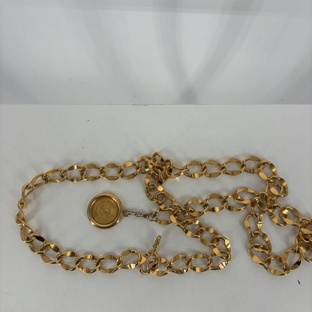 CHANEL CHANEL Gold Chain Belt with Medallion - Picture 3 of 3